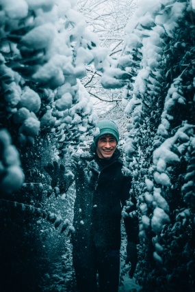 寒冬欧美帅哥写真图片